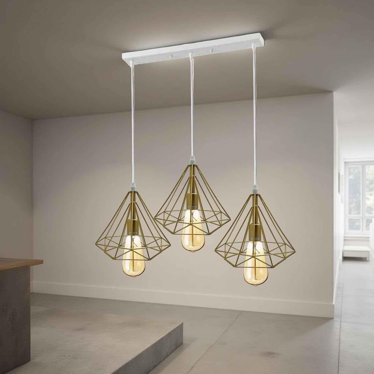 3 head pendant light gold ceiling light geometric lampshade chandelier wire cage pendant lamp modern ceiling lighting dining room pendant lights kitchen island lighting bar ceiling chandelier modern geometric hanging lamp dining room ceiling chandelier kitchen island pendant lights 3 head chandelier E27 ceiling lighting for kitchen wire cage pendant fixture gold ceiling pendant light 3 light hanging lamp