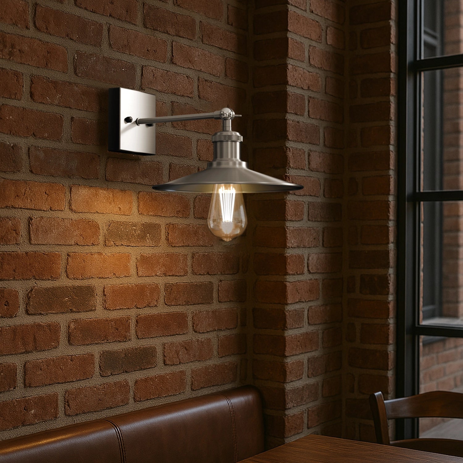 Dimmable wall light
