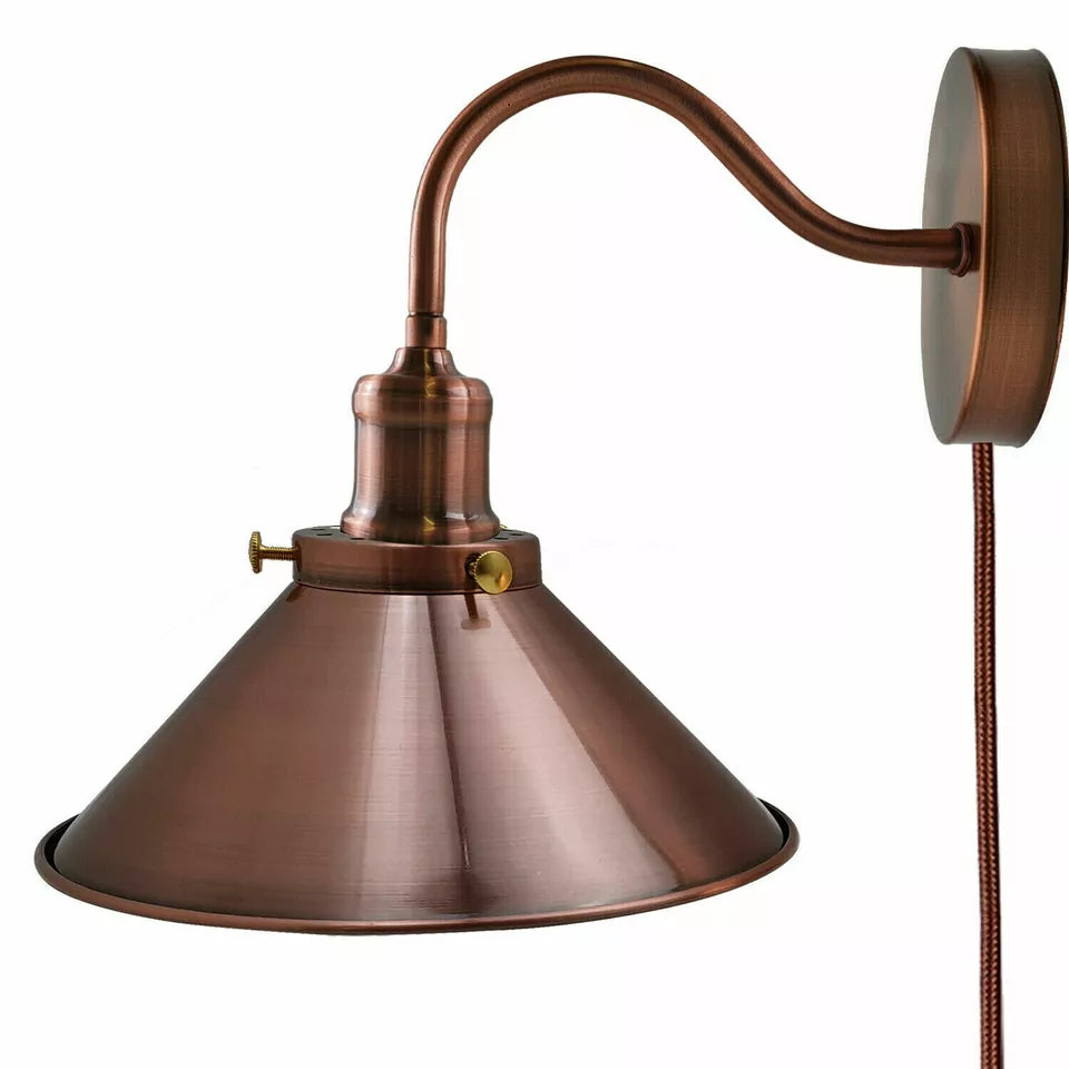 Plug-in wall light with dimmer for flexible lighting control