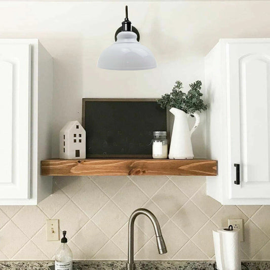 Wandlamp, lampenkap met gebogen vorm en U-vormige handgreep~2016