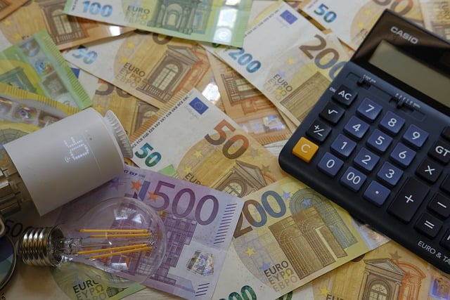 How Energy-Saving Light Bulbs Save Both Energy and Money?