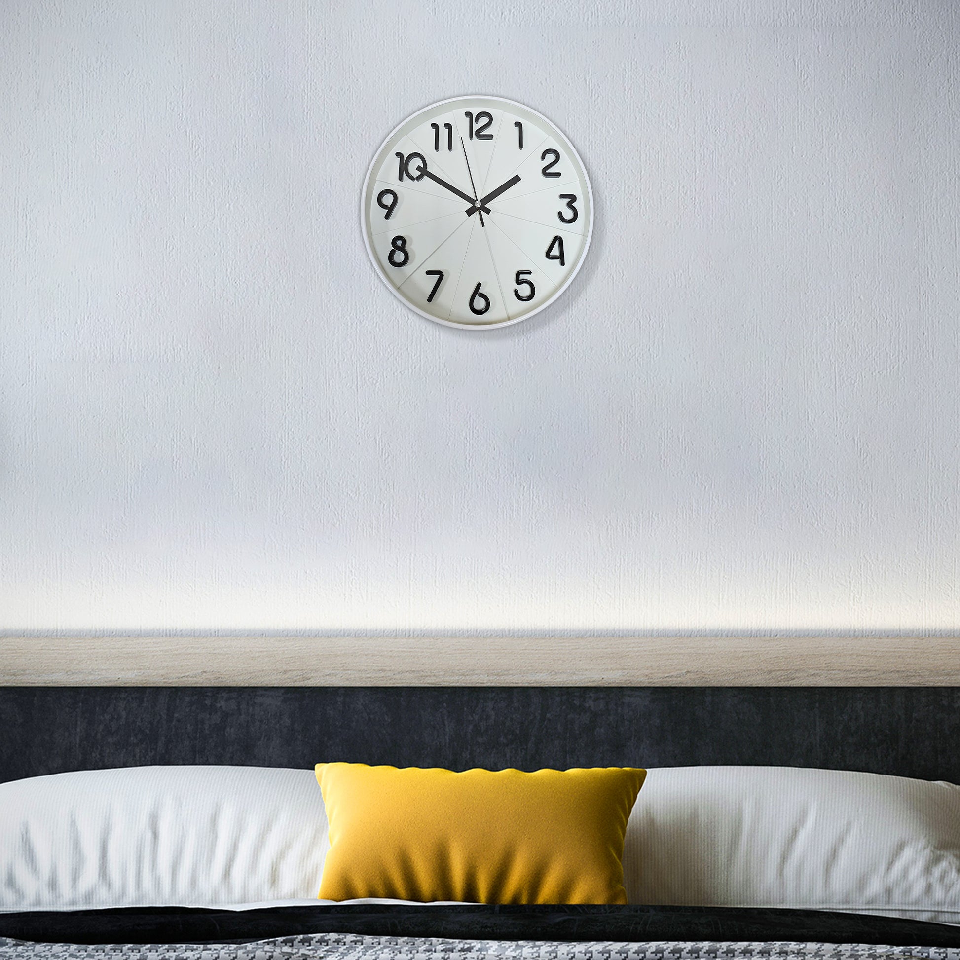 Round Wall Clock