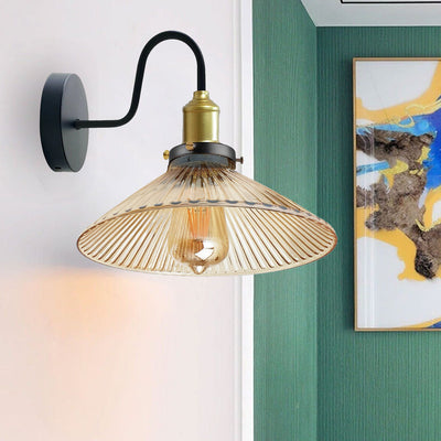 Industriële wandlampen met amberkleurige glazen kap voor woondecoratie ~1774