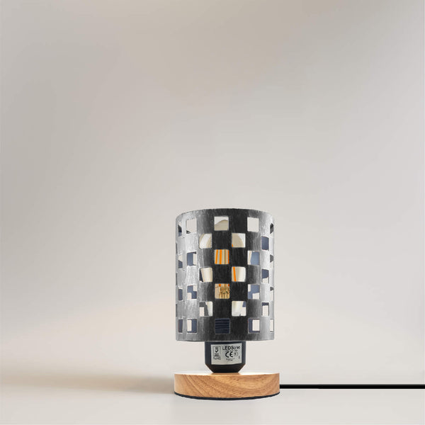 Klein nachtkastje lampje antiek messing + houten standaard ~5353 – Geborsteld messing / Ja