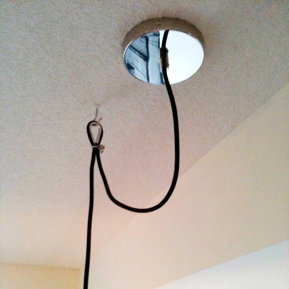 Side fitting ceiling rose chrome colour 1